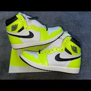 Jordan 1 Retro High Og Visionaire Size 10.5